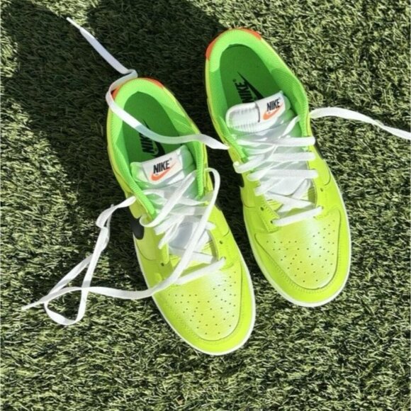 NIKE / Dunk Low SE / Men / Glow in the Dark / Green Neon / Sneakers / Size US 9. - Picture 4 of 8